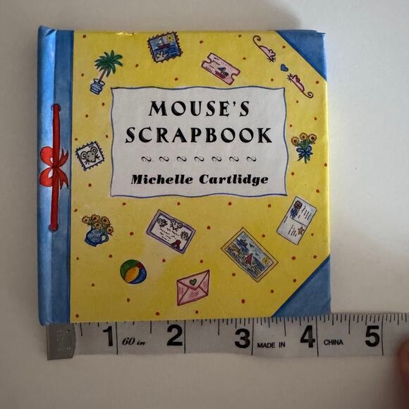 Mouse's Scrapbook Hardcover Mini Book Michelle Cartlidge Rare Vintage Complete - Picture 2 of 9